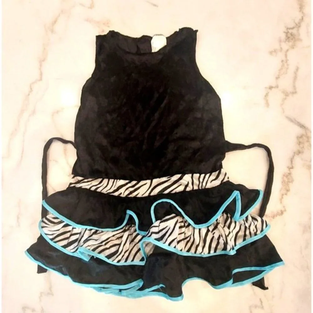 Girl's Zebra Halloween‎ 4-Piece Costume Child Medium Size 8-10. Retails for $32